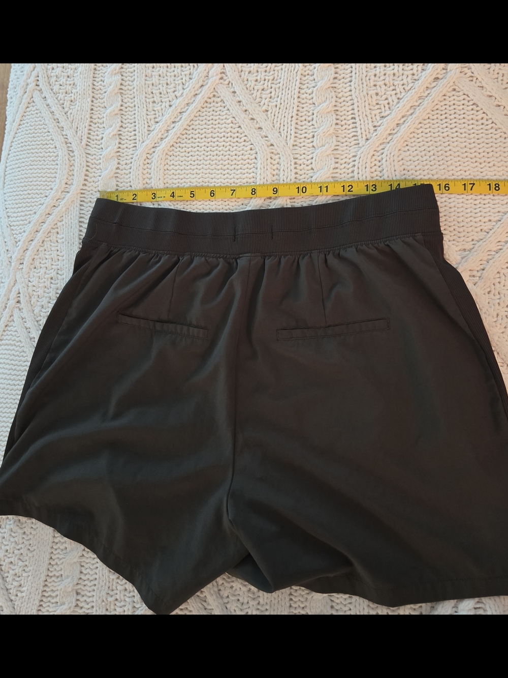 Women’s Olive Athletic Shorts L - Picture 3 of 5